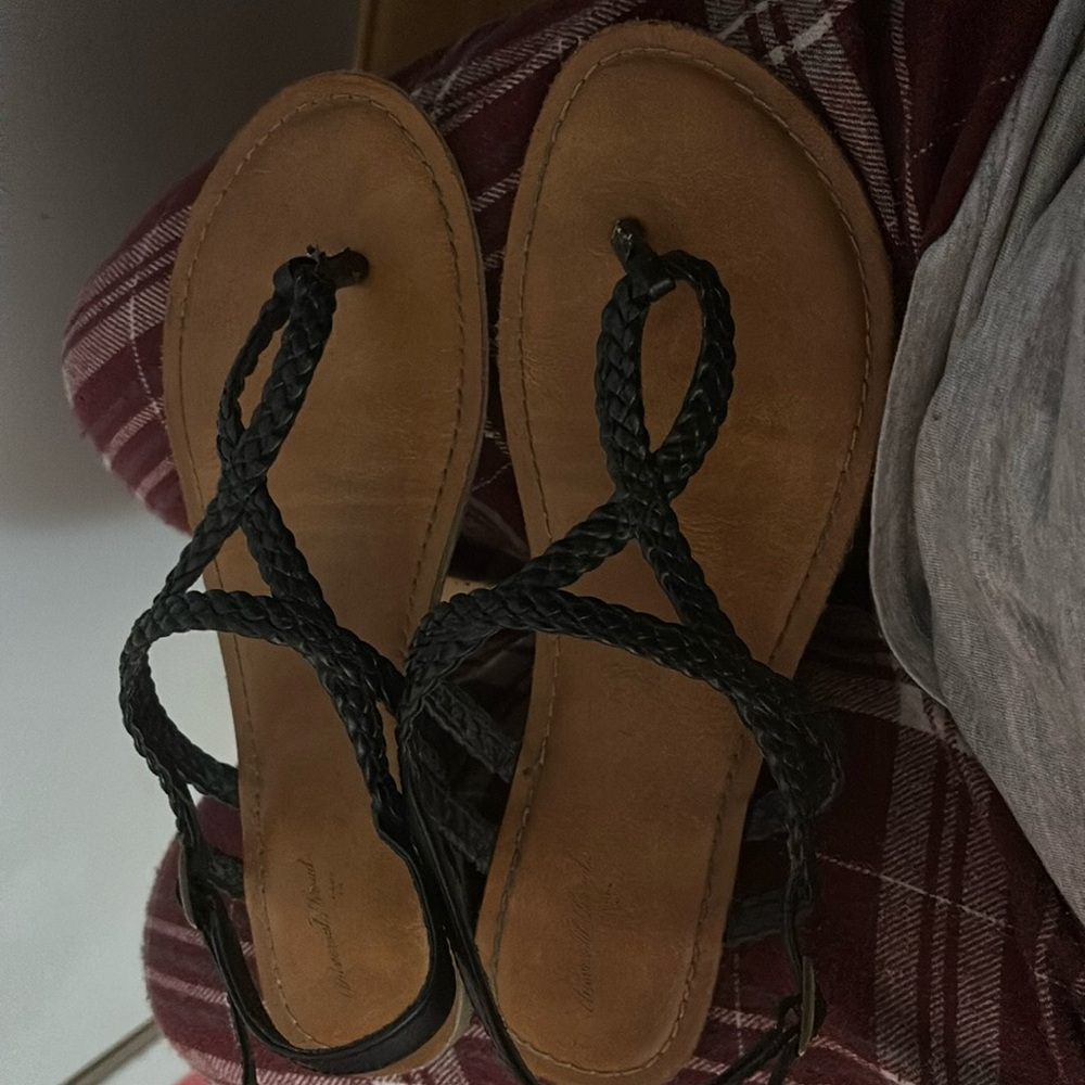 Sandals size 8 and 1/2